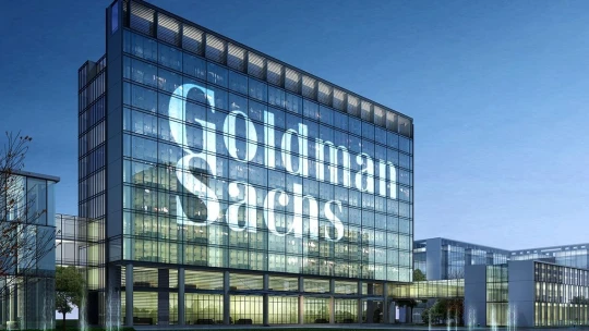 Rekordné príjmy vďaka trhovým výkyvom. Banka Goldman Sachs zvýšila štvrťročný zisk o 15 percent