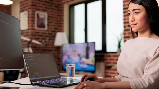 IT pomaly prestáva byť čisto mužským svetom. Ženy však brzdí najmä nízke sebavedomie