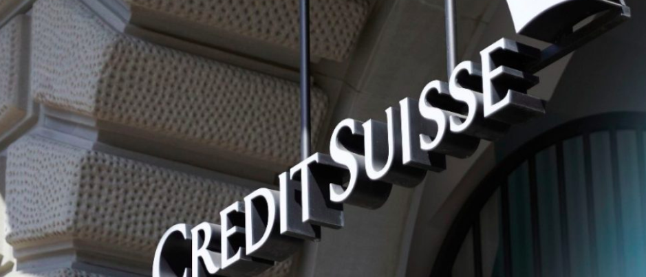 Credit Suisse sľúbila manažérom vysoké bonusy. Väčšinu už vyplatila