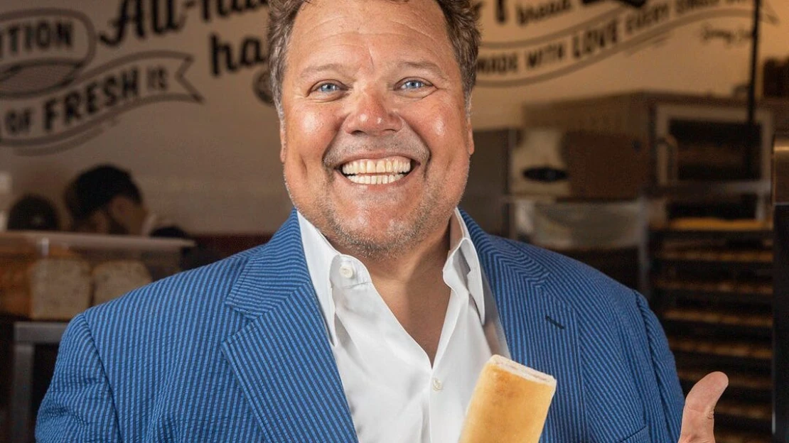 Uspieť sa dá aj bez diplomu: Americkí miliardári, ktorí zbohatli bez vysokej školy