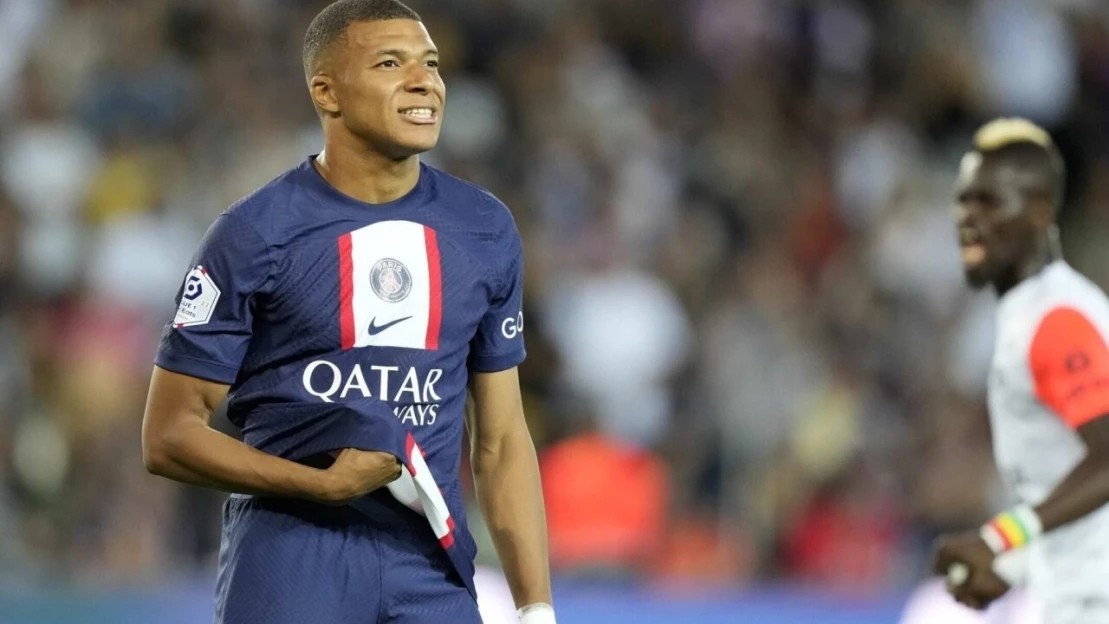 Najlepšie zarábajúci futbalisti 2022: Jednotkou je Mbappé, debutuje Haaland