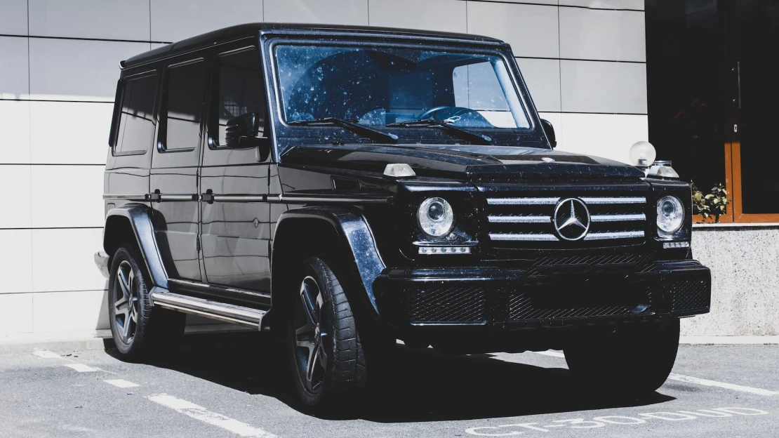 Mercedes-Benz takmer zdvojnásobil zisk. A oznámil odchod z Ruska