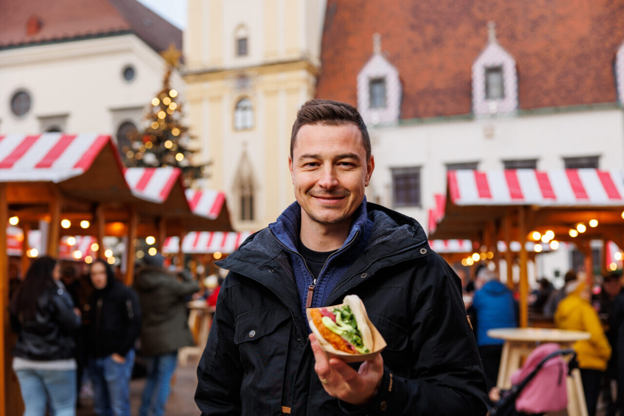 Šéfkuchár Konrád na vianočných trhoch v Bratislave. 4 tipy, čo sa oplatí ochutnať