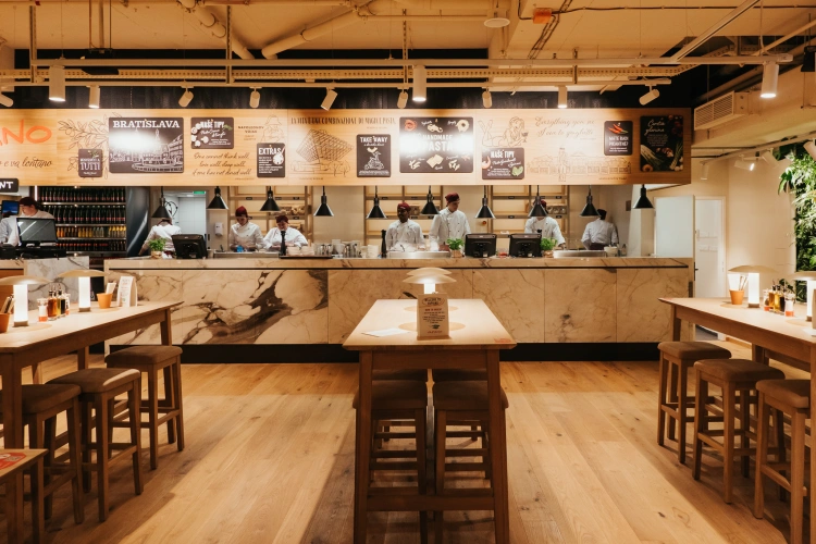 Bez čašníkov: talianska reštaurácia Vapiano otvorila prvú pobočku na Slovensku_3