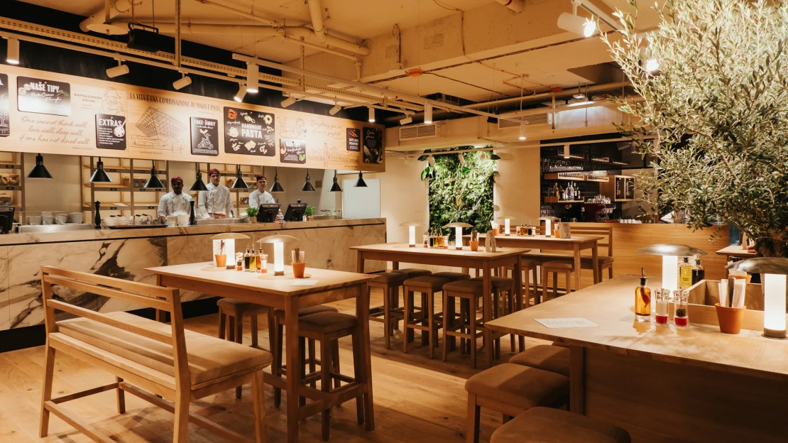 Bez čašníkov: talianska reštaurácia Vapiano otvorila prvú pobočku na Slovensku