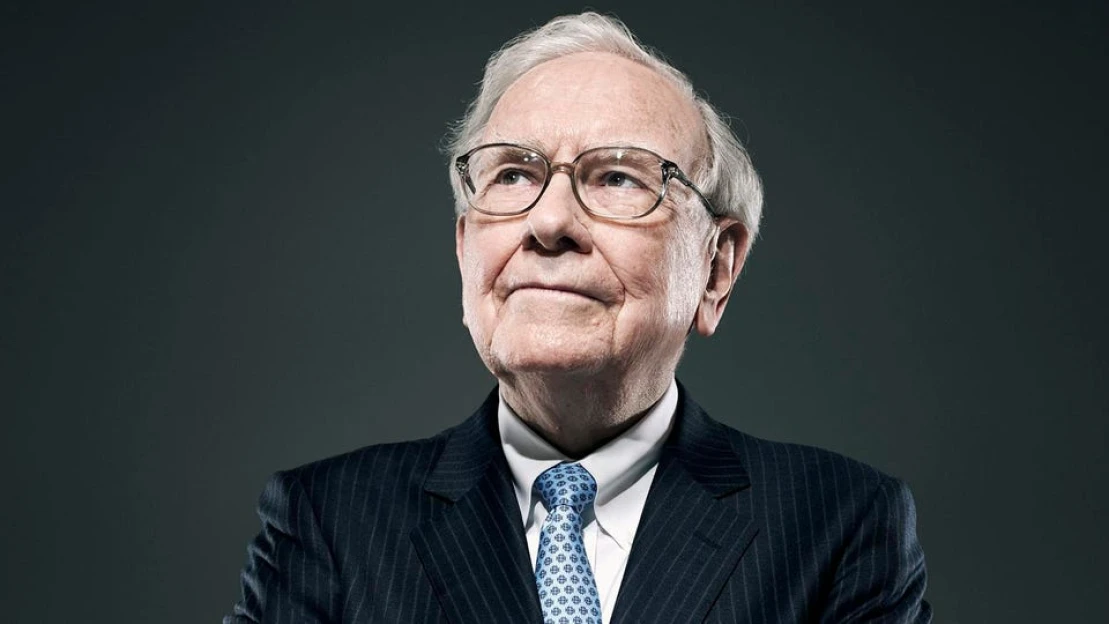 Warren Buffett nahromadil rekordný objem hotovosti. Znova znížil podiel v Apple