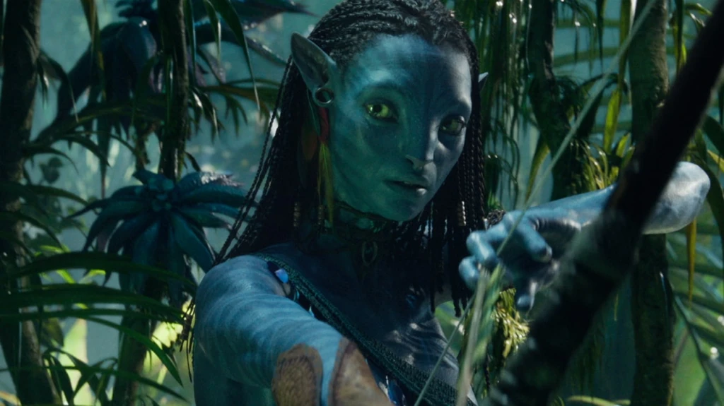 Avatar 2 valcuje kiná. Viac zarobili len dva filmy v histórii