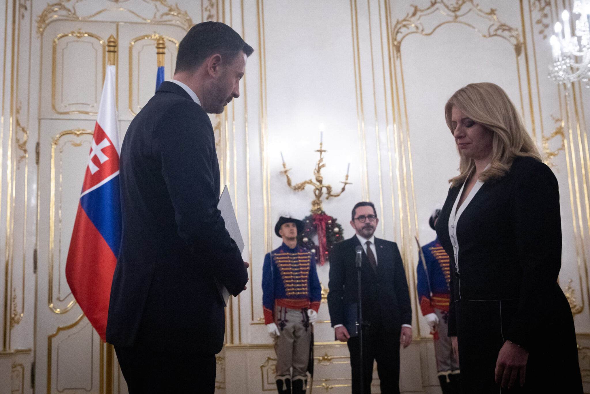 Prezidentka SR odvolala vládu Eduarda Hegera: „Slovensko potrebuje návrat k poriadku“