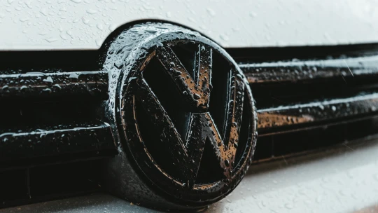 Volkswagenu rástli tržby o 11 percent, plánuje investovať 180 miliárd