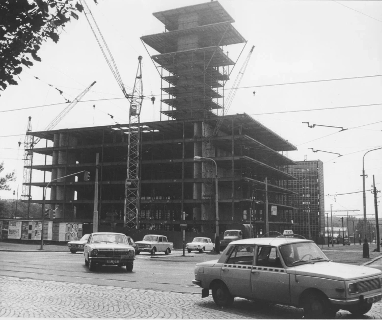 Takto vyzerala najväčšia budova v Československu. Čoskoro ju nahradí nová veža_5