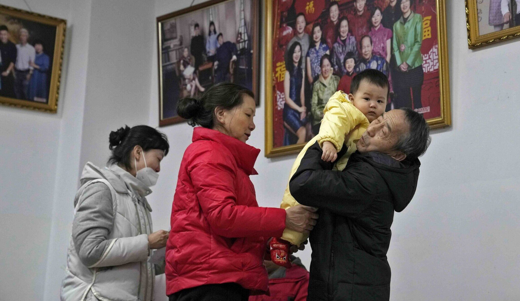 Obyvateľstvo Číny prvýkrát za 60 rokov kleslo. Krajina má málo žien