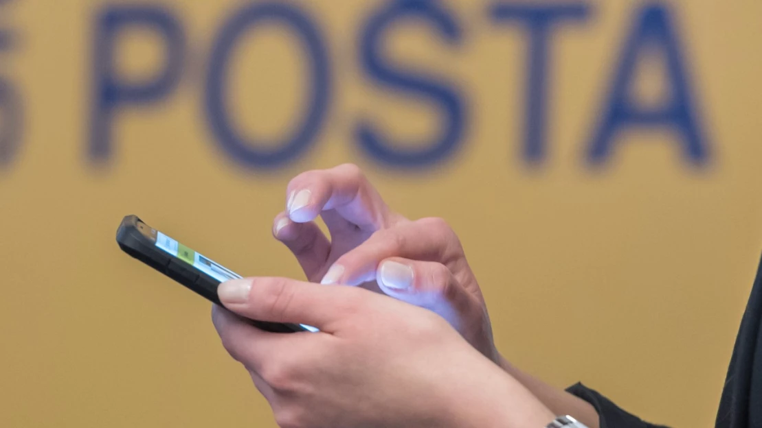 Slovenská pošta vlani zdvojnásobila stratu, funkcionári si rozdelili stotisícové odmeny