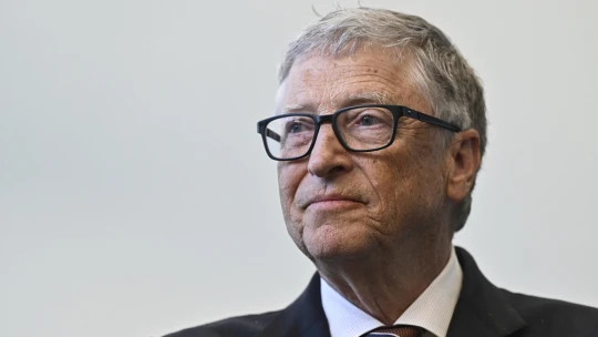 Bill Gates: Pozastavenie vývoja umelej inteligencie by bolo nepraktické