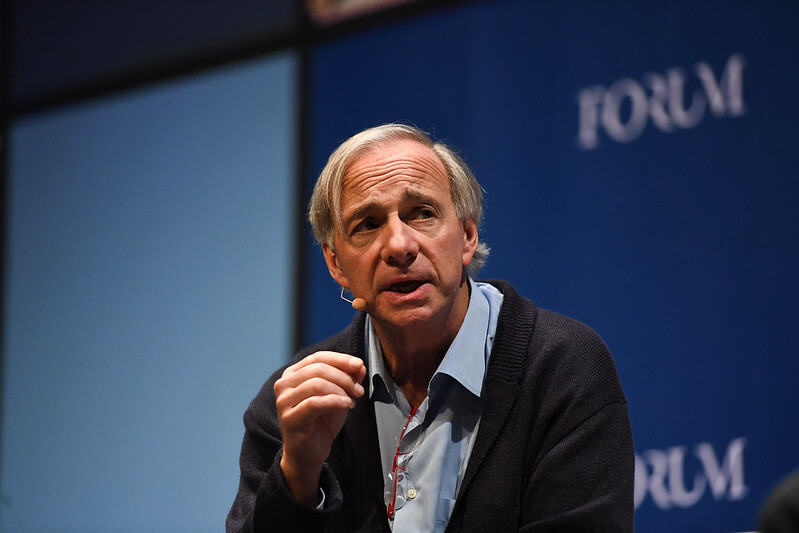 Búrlivé rokovania skončili. Ray Dalio odchádza z Bridgewater