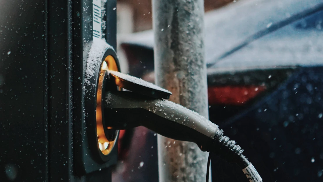 Nemecko poskytne rodinám až šesťtisíc eur na nákup elektromobilu, píše denník Bild