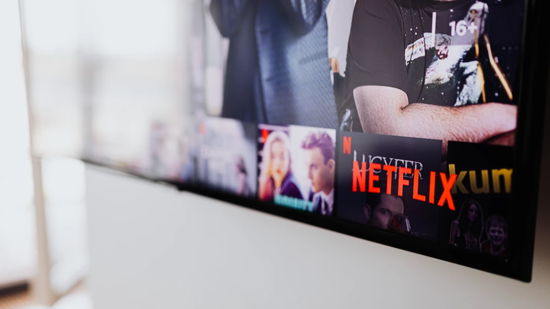 Spoločnosť Netflix končí s požičiavaním filmov. Zvýšila tržby, ale zisk klesol