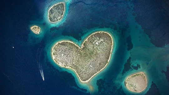 Čo darovať na Valentína, ak ste boháč? Napríklad romantický ostrov v tvare srdca