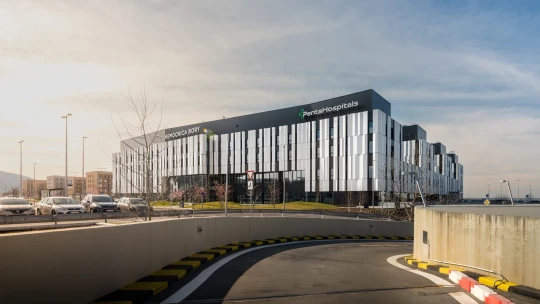 Penta odkazuje, že opäť zarobila vyše pol miliardy a prvýkrát pozýva investorov