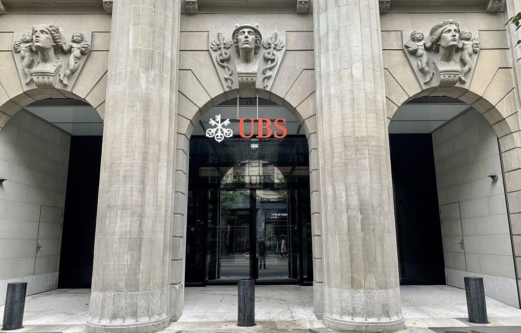 Dohodnuté: UBS preberie Credit Suisse
