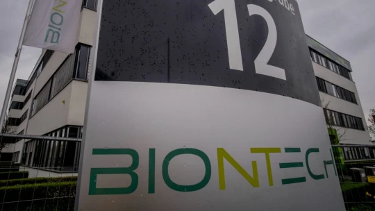 BioNTech plánuje investovať do výskumu miliardy eur. Použijú časť zisku z predaja vakcín