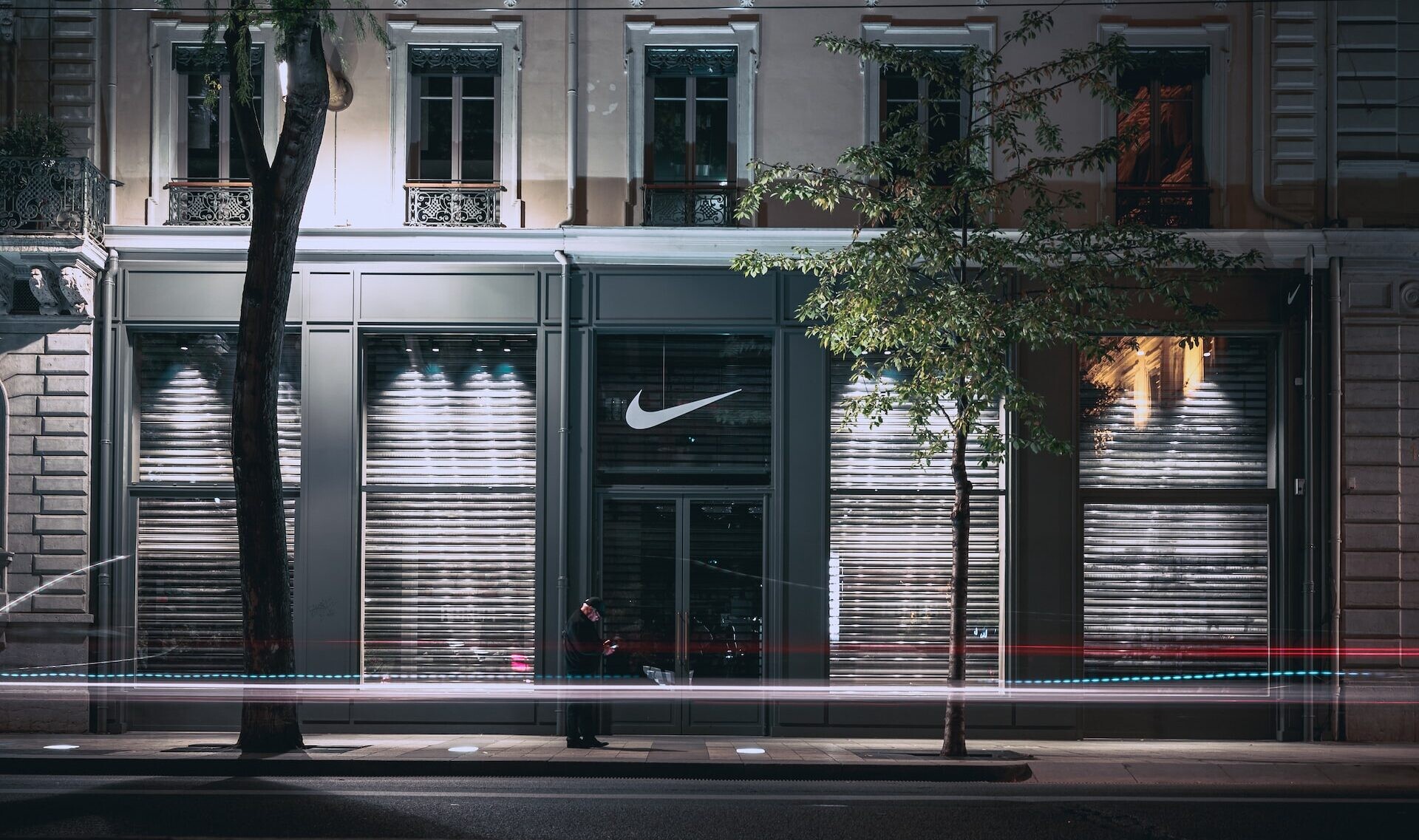 Spoločnosti Nike klesol zisk. Zápasí s vysokým objemom nepredaných zásob