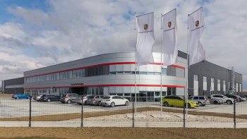 Baterkáreň Porsche v Hornej Strede už naberá ľudí. Fabrika ponúka prácu za 1 500 či 2 600 mesačne