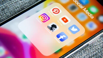 Koľko zarobia na Slovensku youtuberi? Dane musia platiť aj influenceri, odkazuje expertka