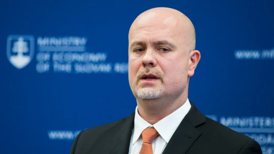 Bývalý šéf SIS plánuje postaviť rekreačný komplex za 2,5 milióna eur. Uprostred vojenského pásma