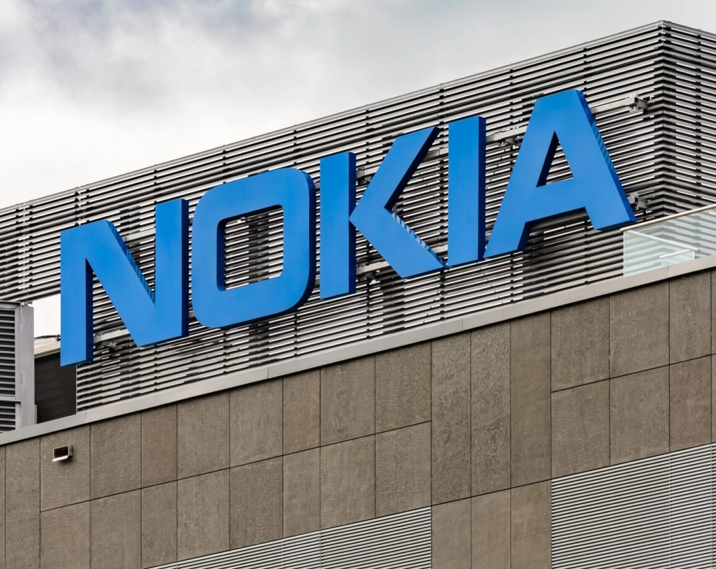 Nokia zaznamenala v 2. štvrťroku prudký pokles prevádzkového zisku až o 196 miliónov eur