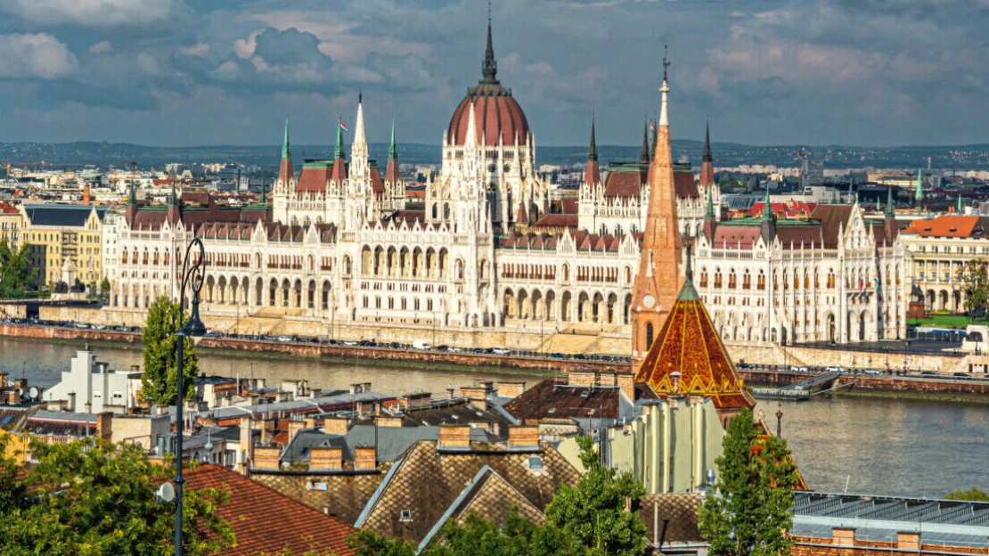 Maďari rozhodujú o svojej budúcnosti. Volebná účasť popoludní prekonala rekordy