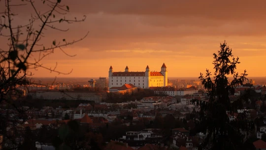 Na Slovensku sa žije zle, myslí si väčšina pracujúcich Slovákov z prieskumu