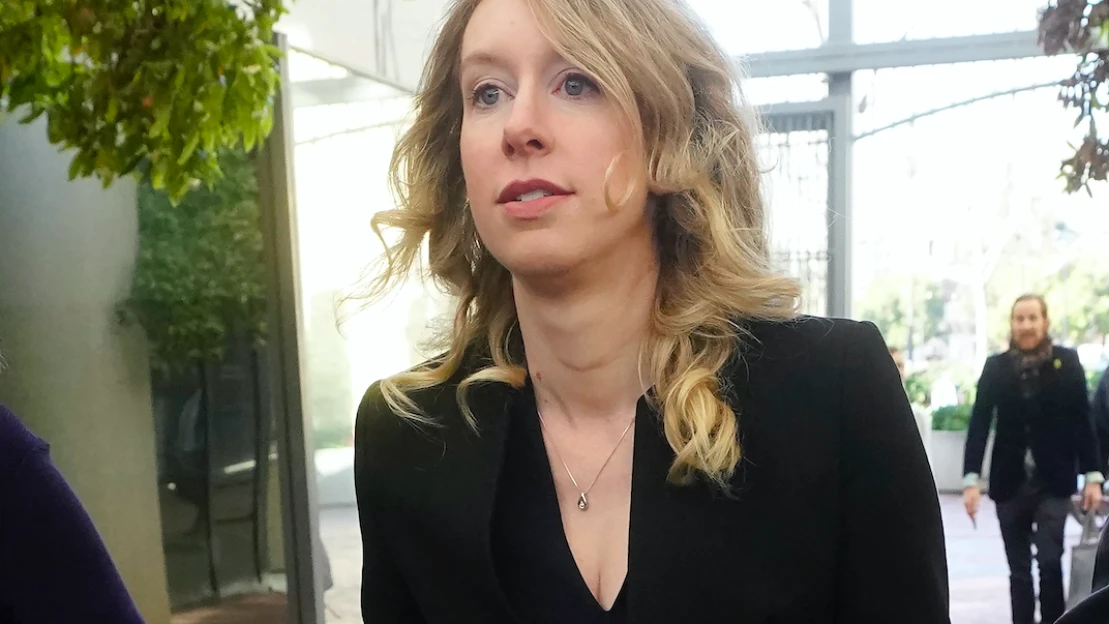 Slobodu na kauciu bývalej miliardárke zamietli. Pomôže Elizabeth Holmes odvolanie?  