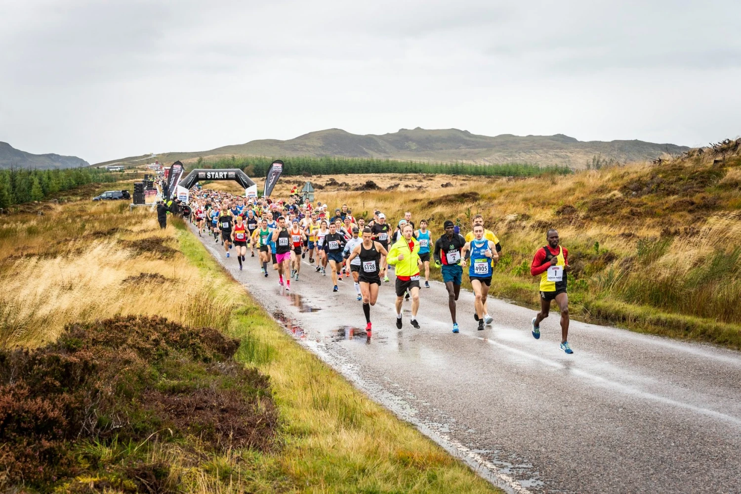 Beh pri veltlíne, polnočnom slnku či Loch Ness? Vyberte si svoj zaujímavý maratón