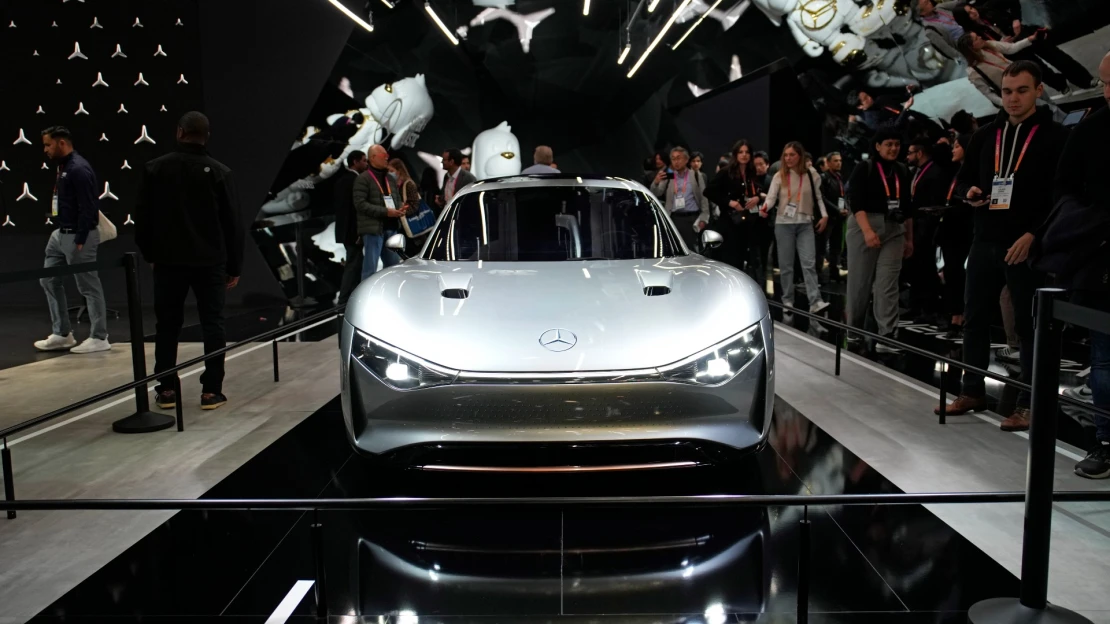 Mercedes-Benz má za sebou úspešný kvartál, rástol predaj elektrických aj prémiových áut