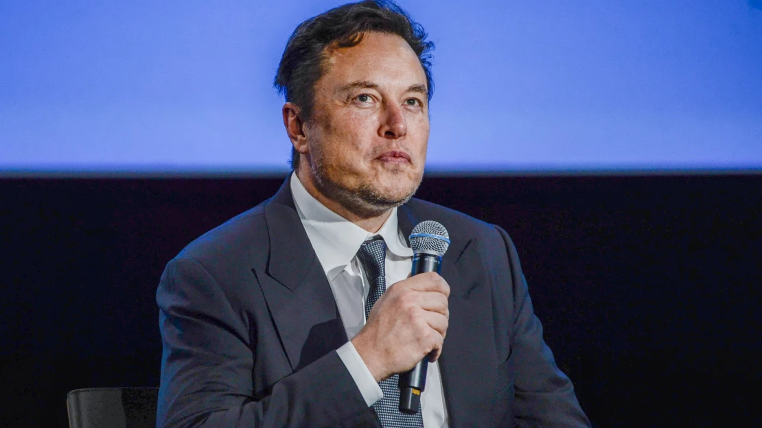 Prevzatie Twittera bolo „bolestivé“. Musk hovoril o šírení nenávisti, politike aj o prepúšťaní
