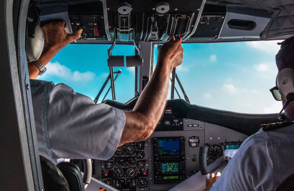 Po stopách smrtiaceho softvéru v Boeingu. Nekalé praktiky leteckého gigantu stáli stovky životov