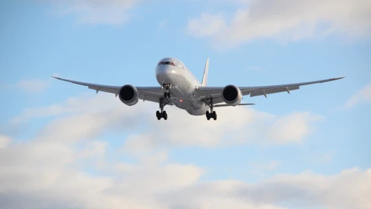 Leto v Európe: lietadiel bude málo, dopyt po letenkách rastie. Meškajú dodávky Airbusu aj Boeingu