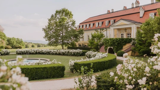 Slovenský zámok je najromantickejším hotelom Európy. Chodieva tam aj princ Harry