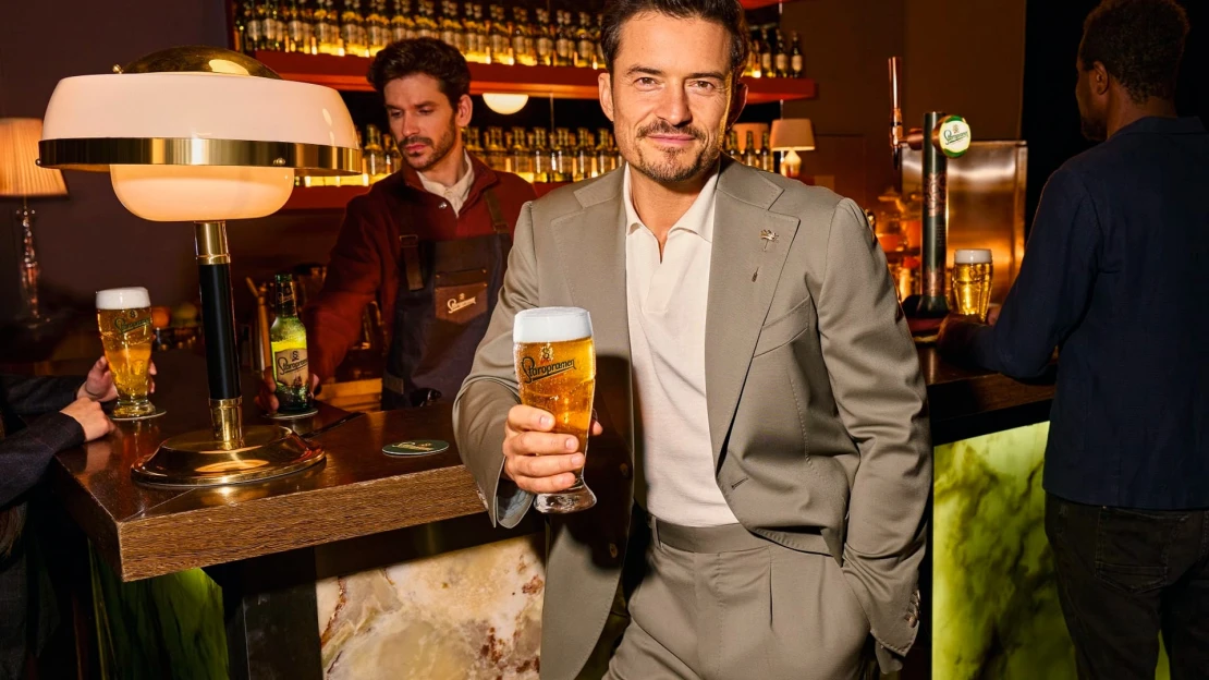 Legolasovi zachutilo české pivo. Orlando Bloom bude ambasádorom Staroprameňa
