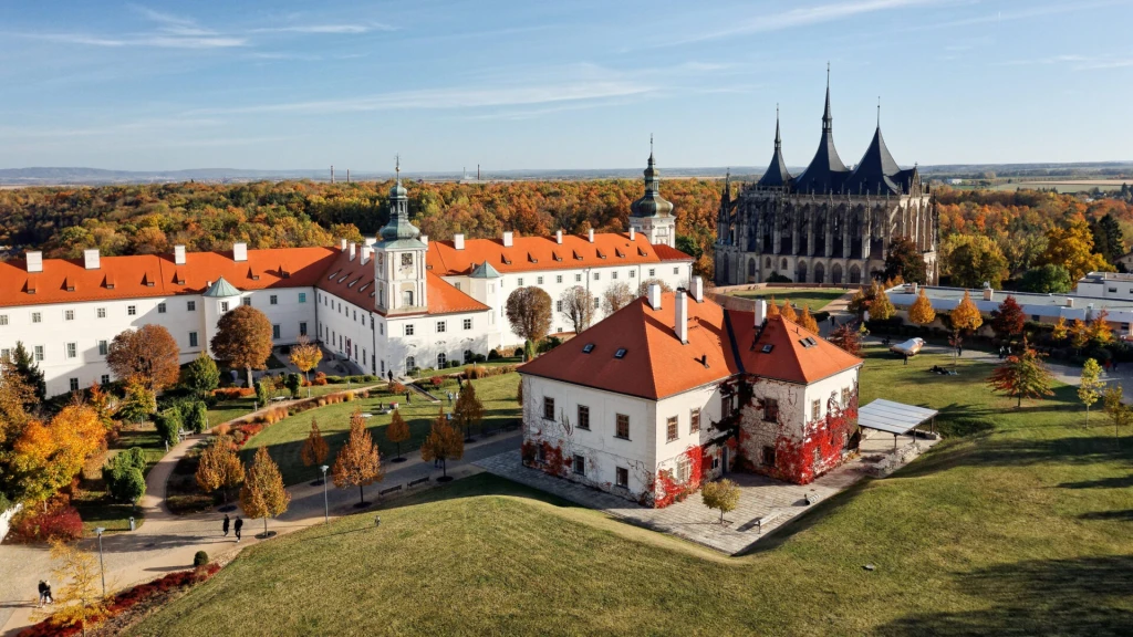 Tipy na nevšedné výlety u našich susedov. Pozrite si, čo skrývajú stredné Čechy