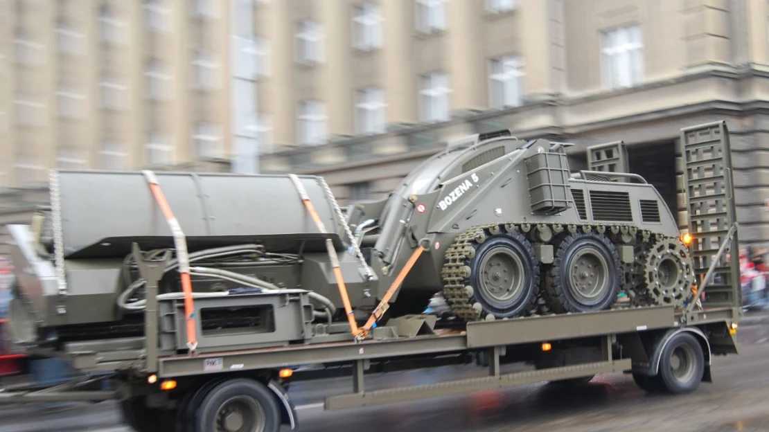 Krupinskému závodu sa opäť prehĺbila miliónová strata. Stojí za kultovým odmínovačom Božena