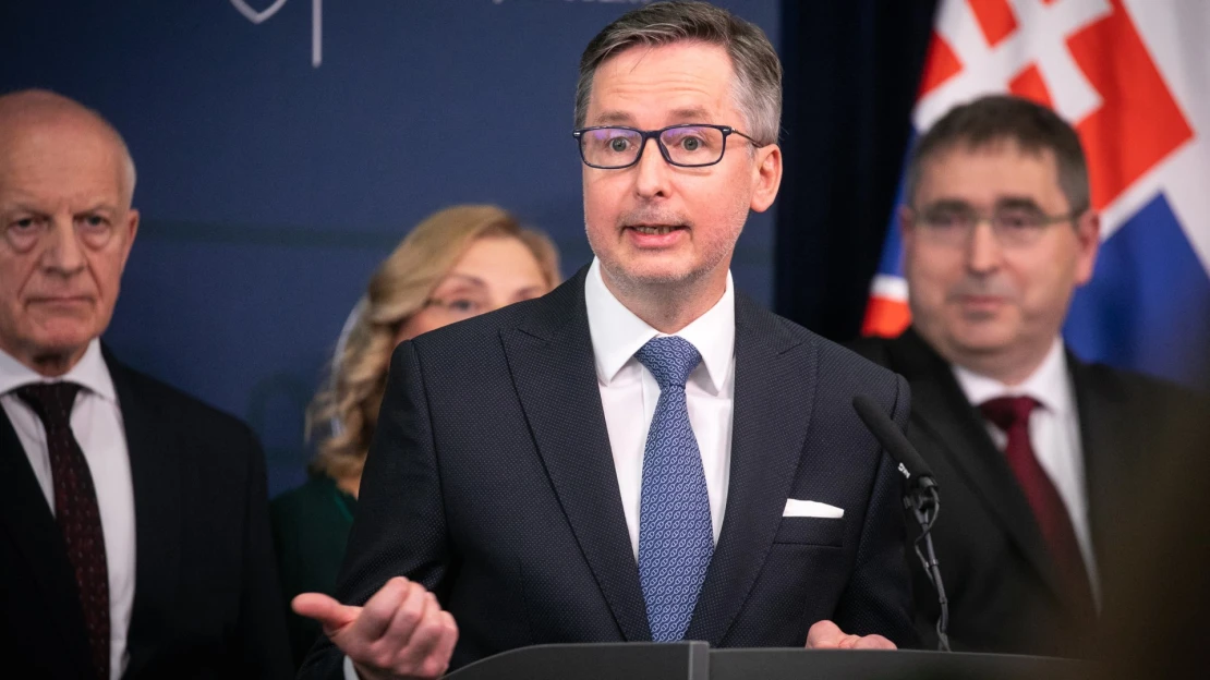 Energetická bezpečnosť aj lákanie investorov. Šéf rezortu hospodárstva predstavil svoje plány