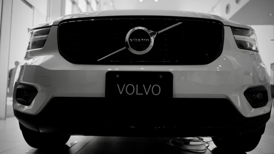 Stopka ambicióznym plánom. Volvo nebude do roku 2030 predávať len elektromobily