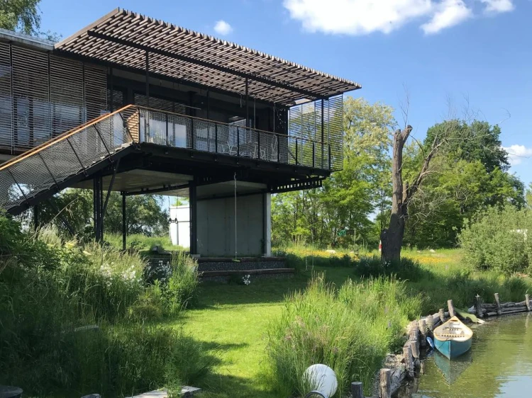 Kaviareň z toaliet, bojnický pavilón či Grape. 21 diel zabojuje o cenu za architektúru_1