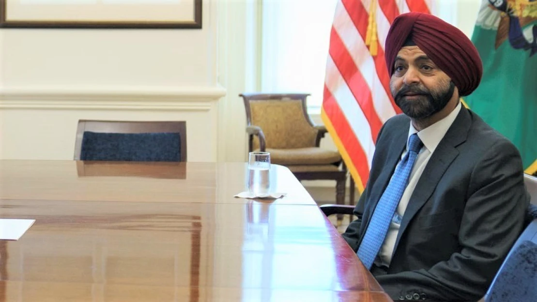 Vojna na Blízkom východe ohrozuje ekonomiku sveta, aj ak sa už skončila, varuje šéf Svetovej banky