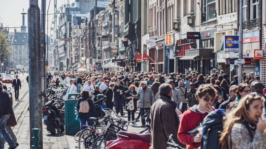 Turistické dane. Pomáhajú regulovať turizmus, alebo sú len spôsobom, ako zarobiť ešte viac?