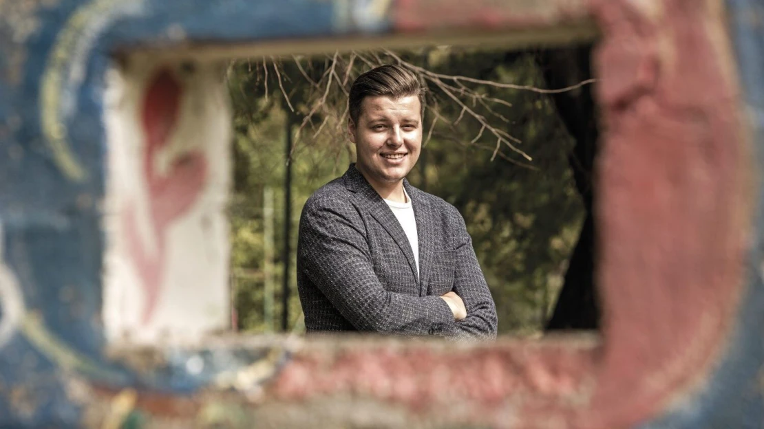 Vyše tisíc študentov: školský biznis s podporou J&T sa Ondřejovi Kaniovi rozrastá