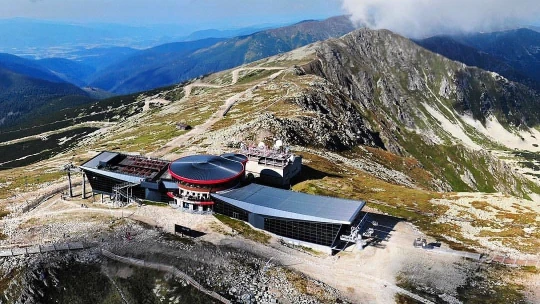 TMR sa po hlbokých stratách vrátili do zisku. V uplynulom roku zarobili 3,3 milióna eur