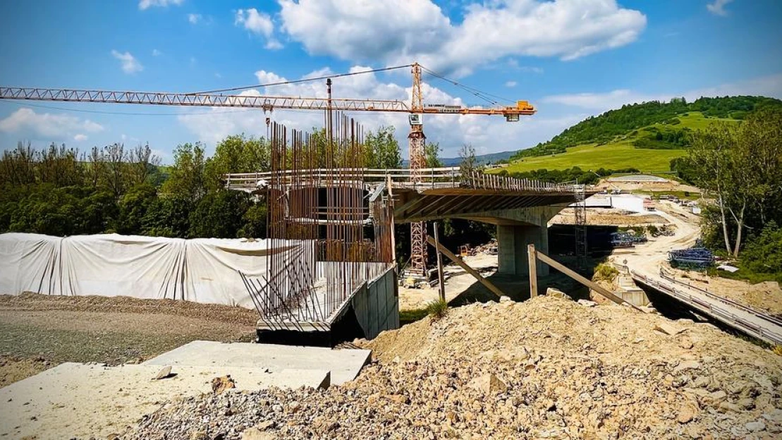 Výstavba úseku Tvrdošín – Nižná sa predĺži, diaľničiari hovoria o problémoch s podložím