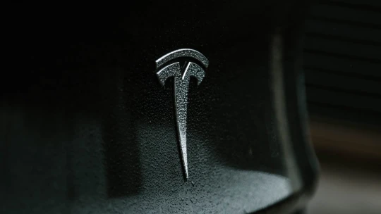 Lacné Tesly z Indie? Automobilka rokuje s indickou investičnou agentúrou